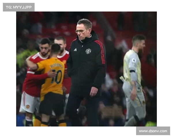 曼联高层无视朗尼克建议，最终导致球队士气崩塌(曼联高层人员)